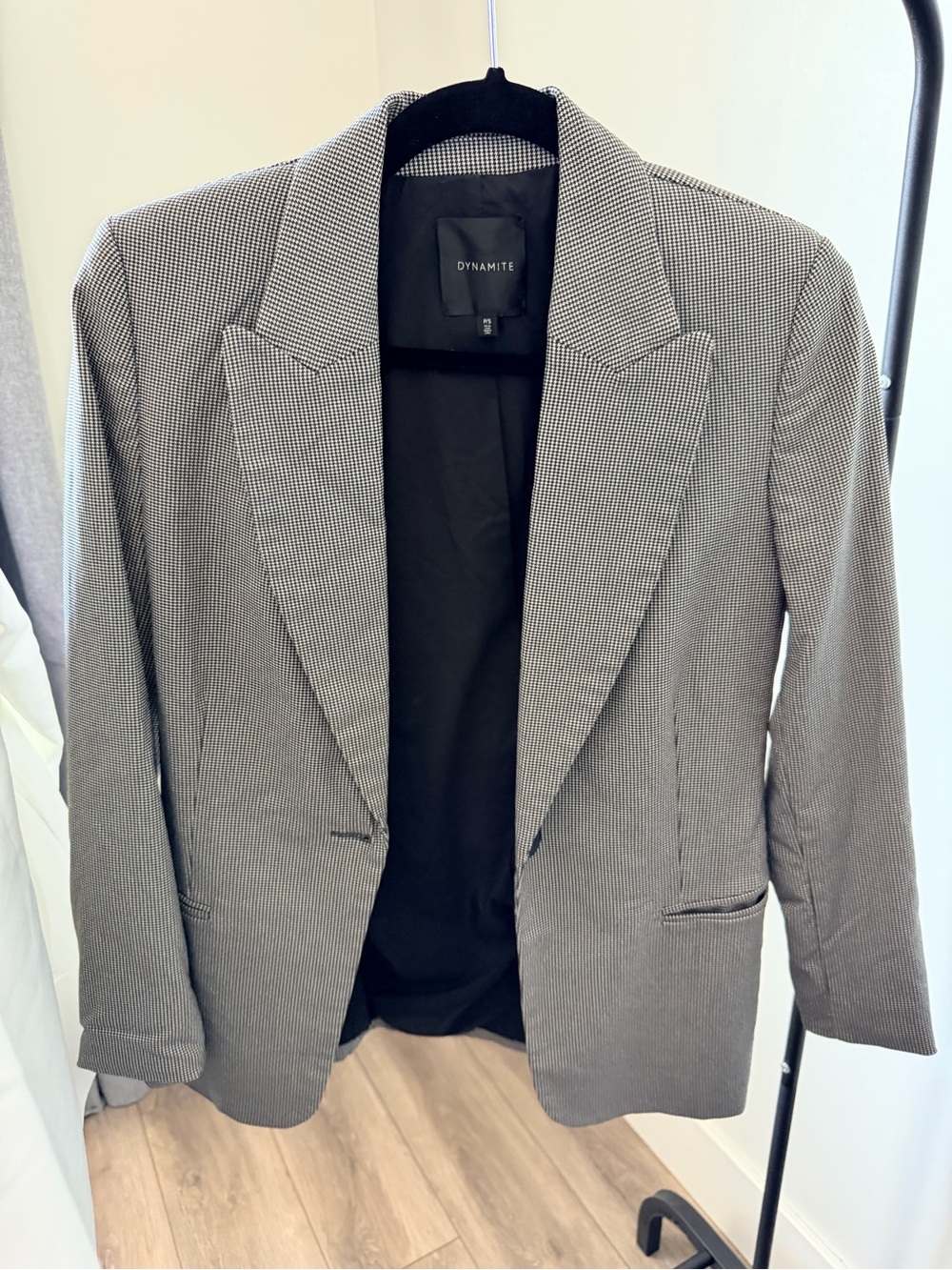 Dynamite Black & White Houndstooth Blazer